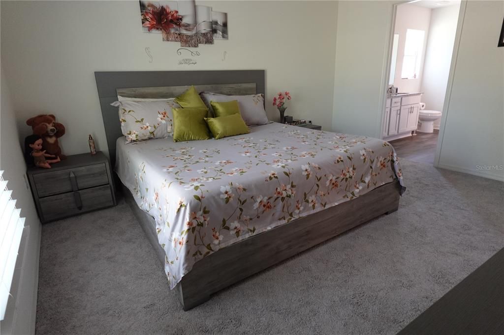 For Sale: $339,000 (4 beds, 2 baths, 1818 Square Feet)