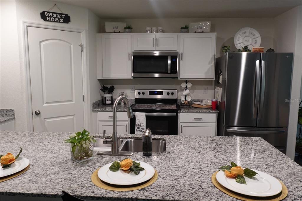 For Sale: $339,000 (4 beds, 2 baths, 1818 Square Feet)