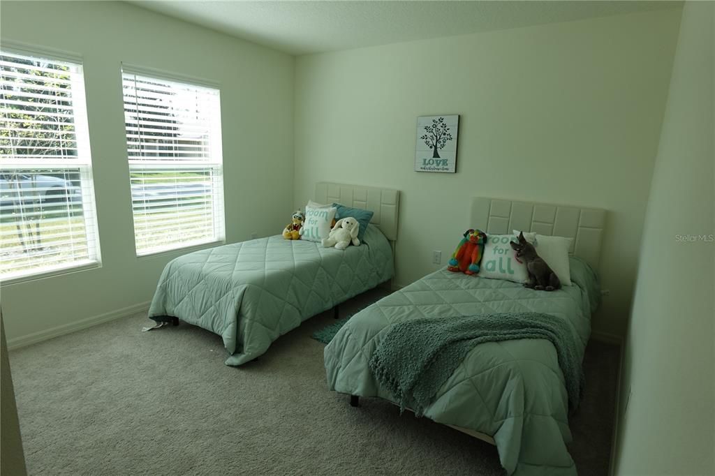 For Sale: $339,000 (4 beds, 2 baths, 1818 Square Feet)