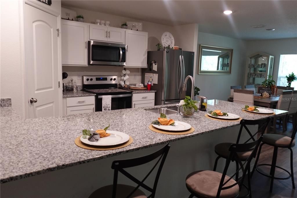 For Sale: $339,000 (4 beds, 2 baths, 1818 Square Feet)