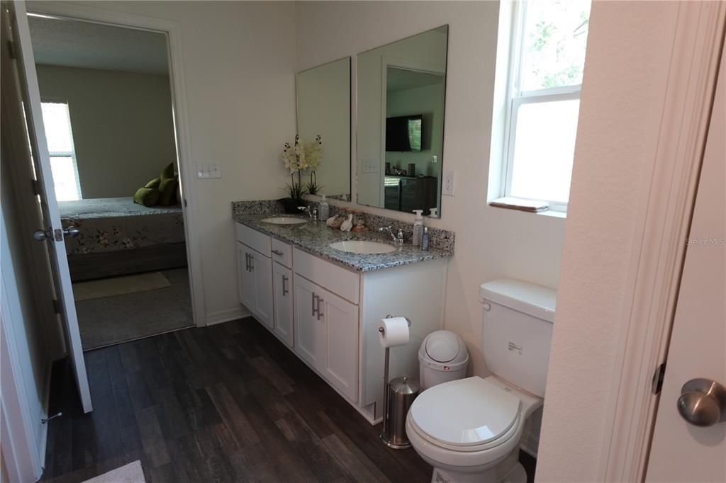 For Sale: $339,000 (4 beds, 2 baths, 1818 Square Feet)