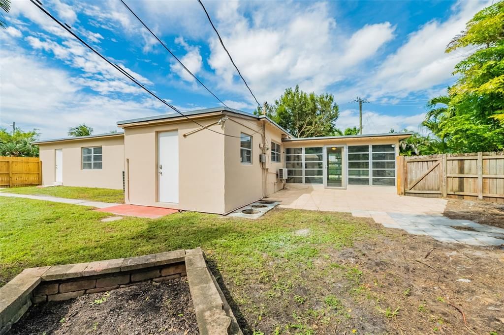 На продажу: $699,900 (3 спален, 3 ванн, 1514 Квадратных фут)