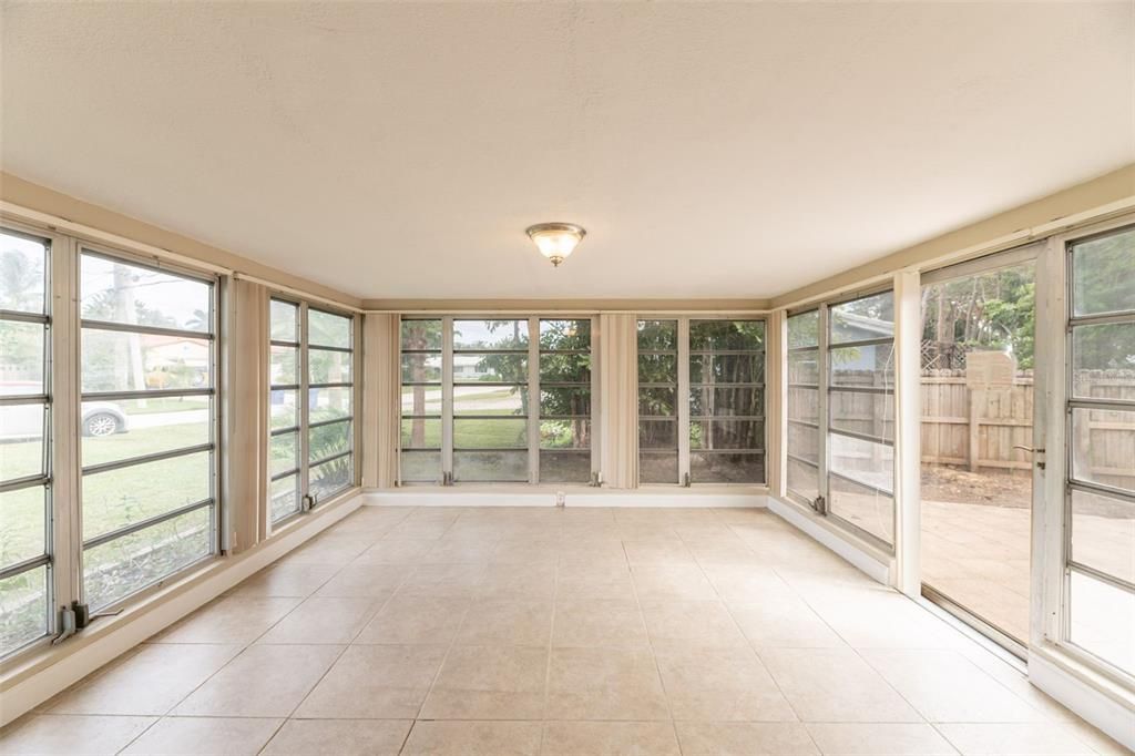 На продажу: $699,900 (3 спален, 3 ванн, 1514 Квадратных фут)