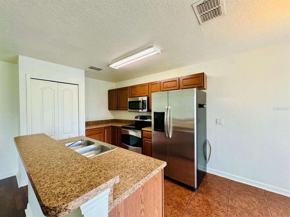 En Renta: $1,799 (3 camas, 2 baños, 1369 Pies cuadrados)