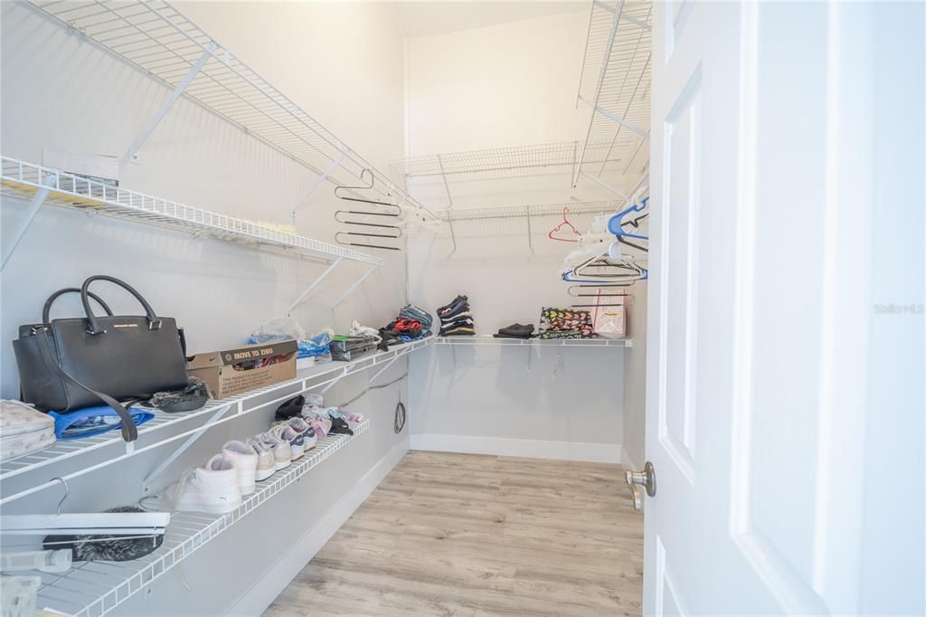 For Sale: $410,000 (2 beds, 2 baths, 2297 Square Feet)