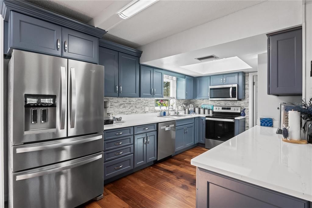 待售: $307,700 (3 贝兹, 2 浴室, 1392 平方英尺)