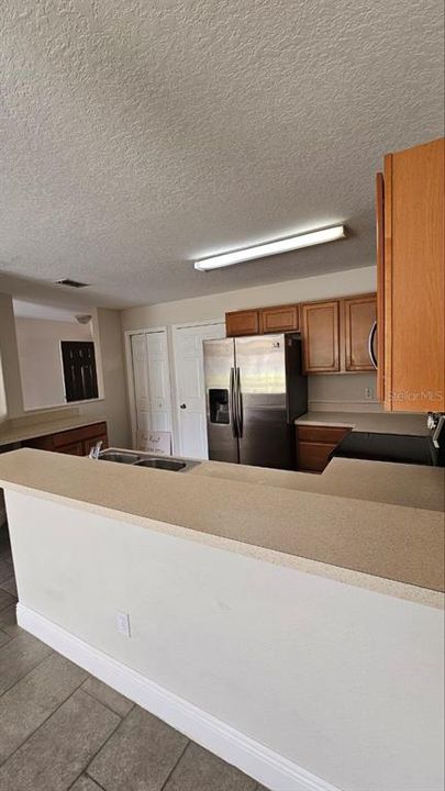 For Rent: $2,200 (3 beds, 2 baths, 1495 Square Feet)