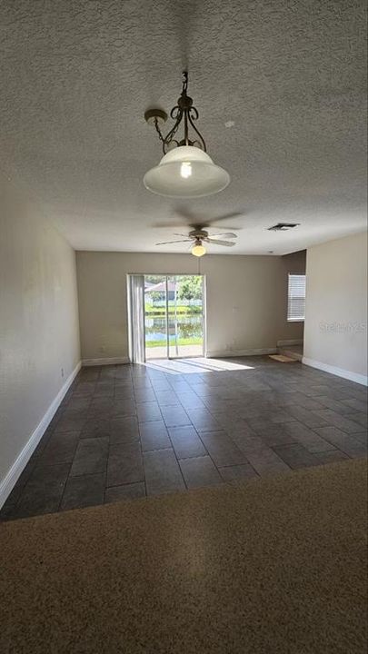For Rent: $2,200 (3 beds, 2 baths, 1495 Square Feet)