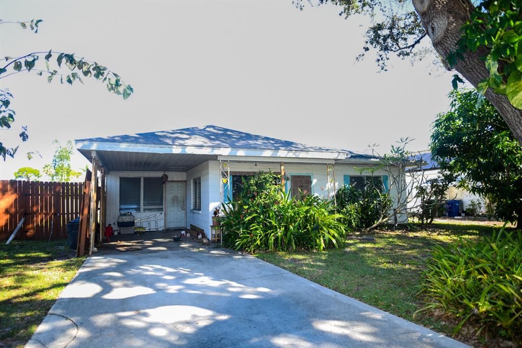 待售: $210,000 (2 贝兹, 1 浴室, 672 平方英尺)