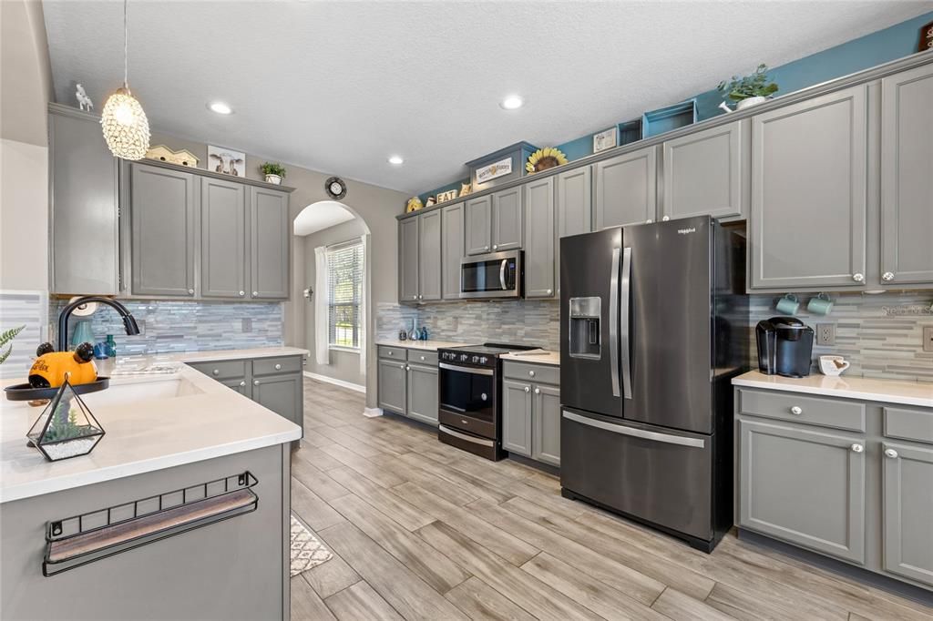 Active With Contract: $755,000 (5 beds, 4 baths, 3472 Square Feet)