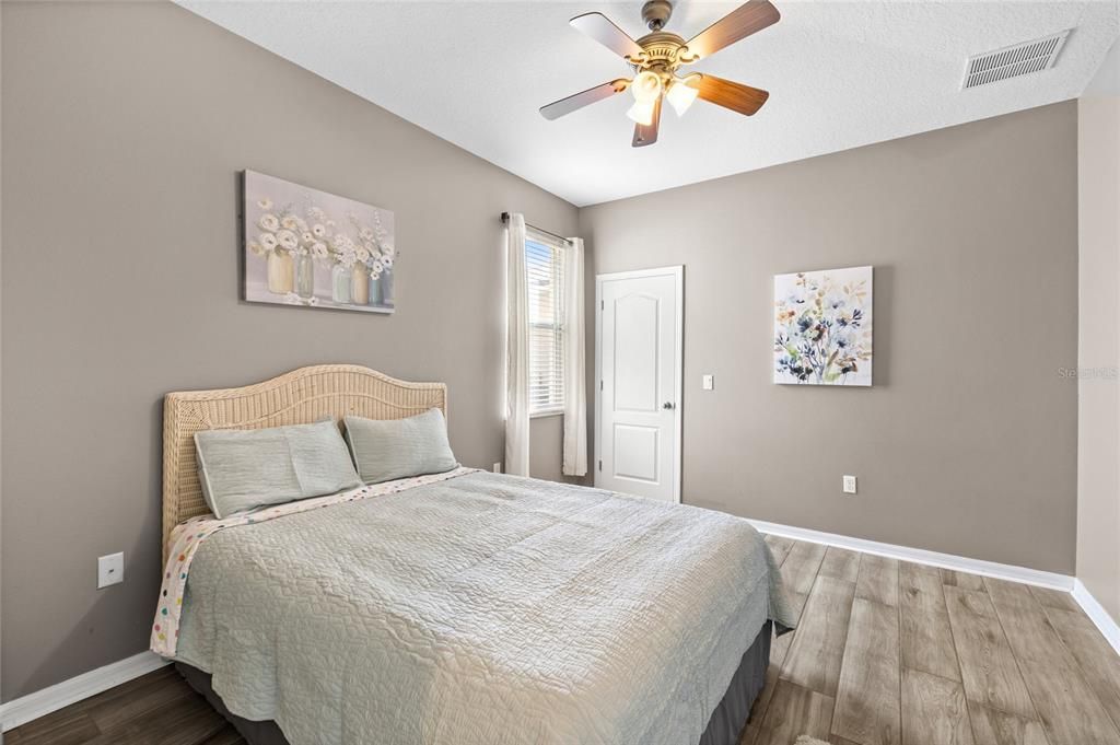 Active With Contract: $755,000 (5 beds, 4 baths, 3472 Square Feet)