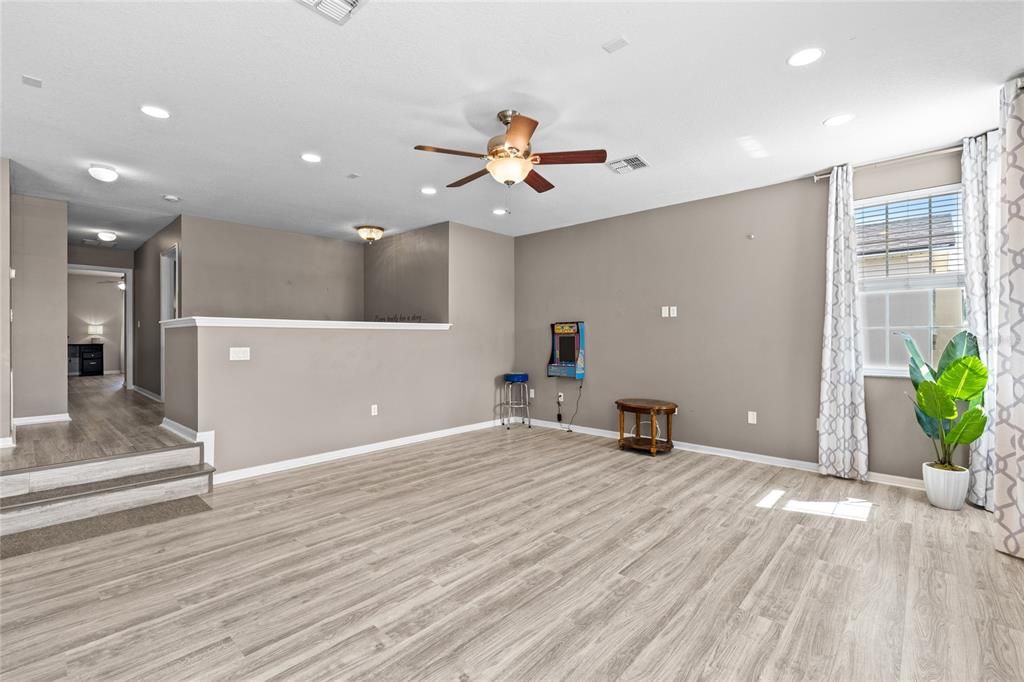 Active With Contract: $755,000 (5 beds, 4 baths, 3472 Square Feet)