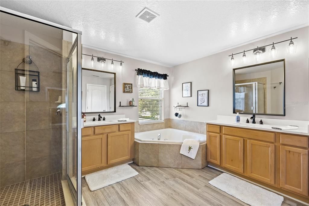 Active With Contract: $755,000 (5 beds, 4 baths, 3472 Square Feet)