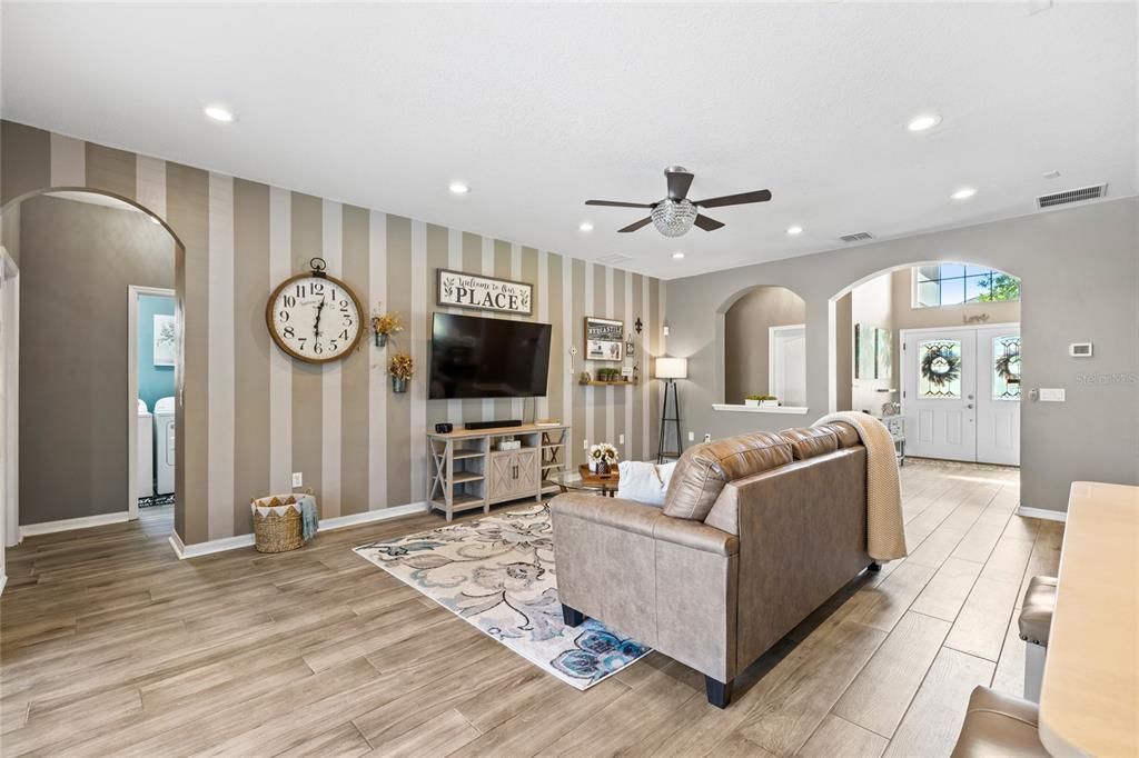 Active With Contract: $755,000 (5 beds, 4 baths, 3472 Square Feet)