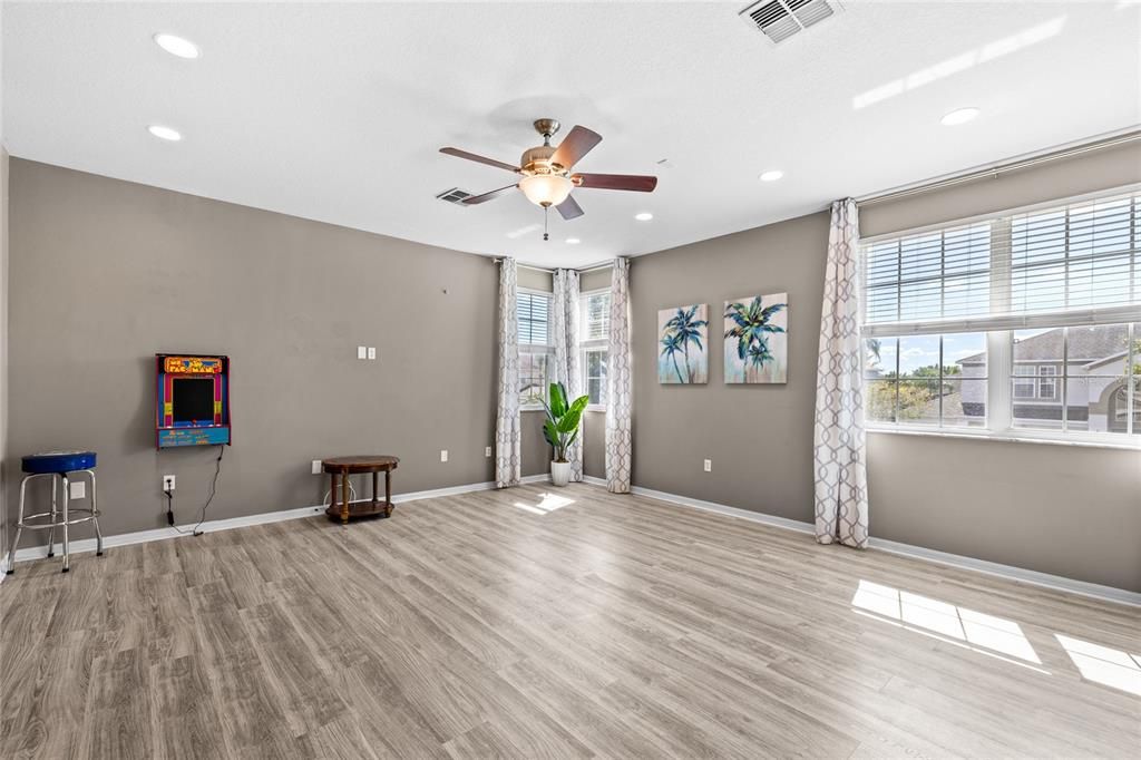 Active With Contract: $755,000 (5 beds, 4 baths, 3472 Square Feet)