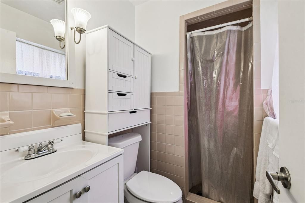 На продажу: $227,000 (2 спален, 2 ванн, 1296 Квадратных фут)