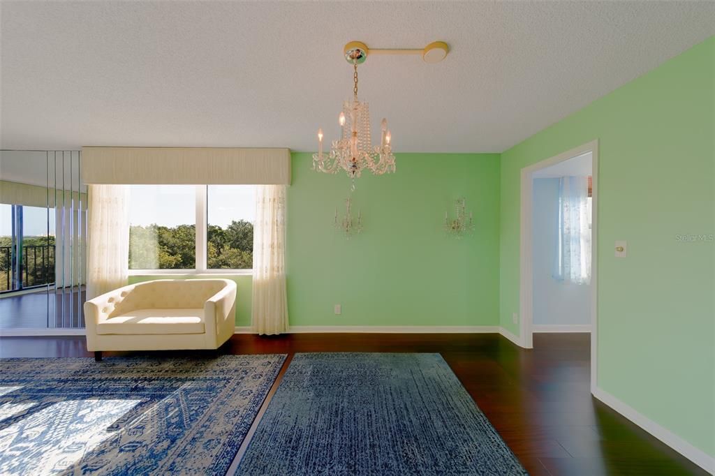 En Venta: $375,000 (2 camas, 2 baños, 1385 Pies cuadrados)