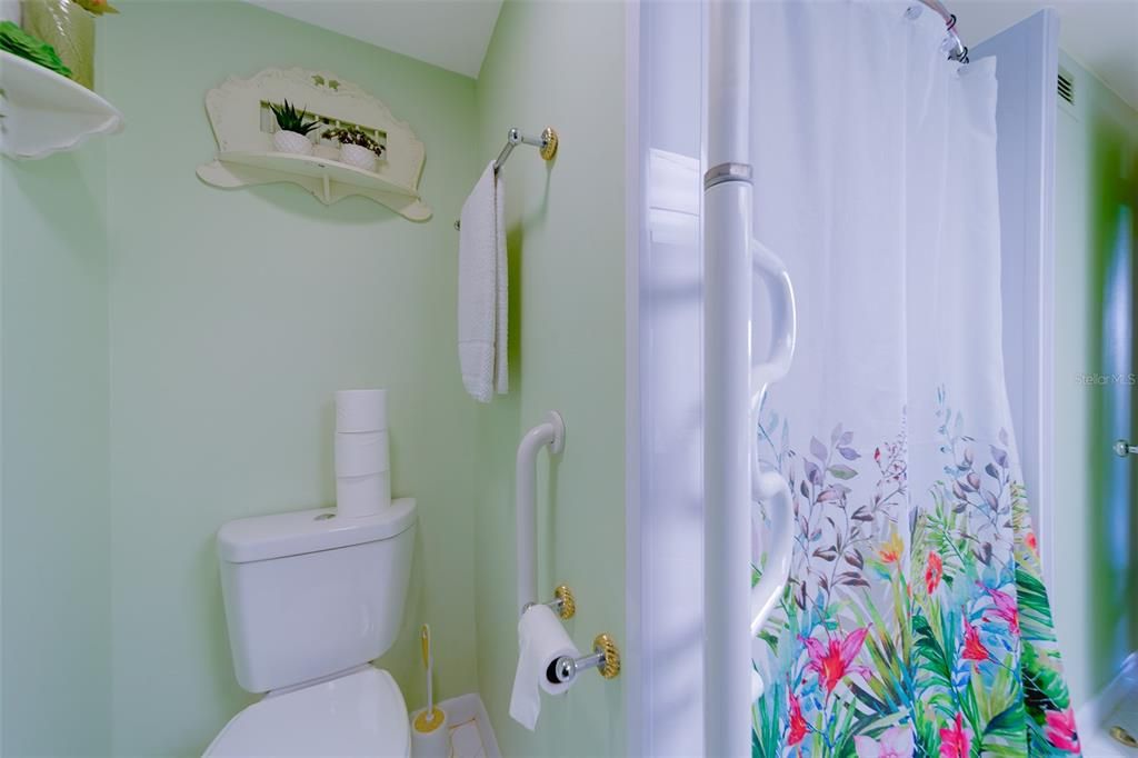 En Venta: $375,000 (2 camas, 2 baños, 1385 Pies cuadrados)