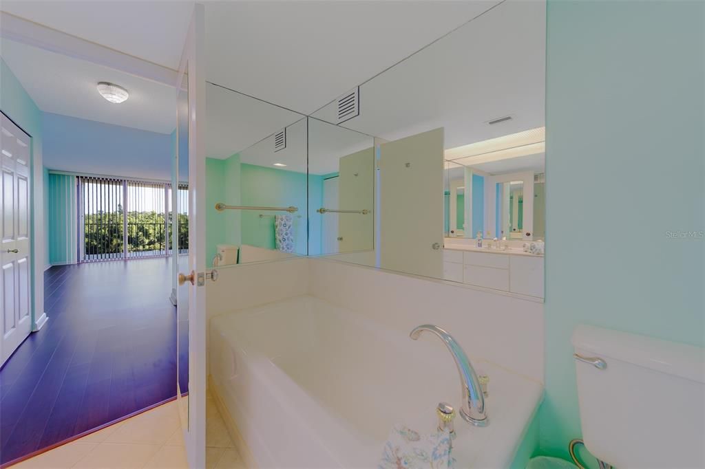 En Venta: $375,000 (2 camas, 2 baños, 1385 Pies cuadrados)