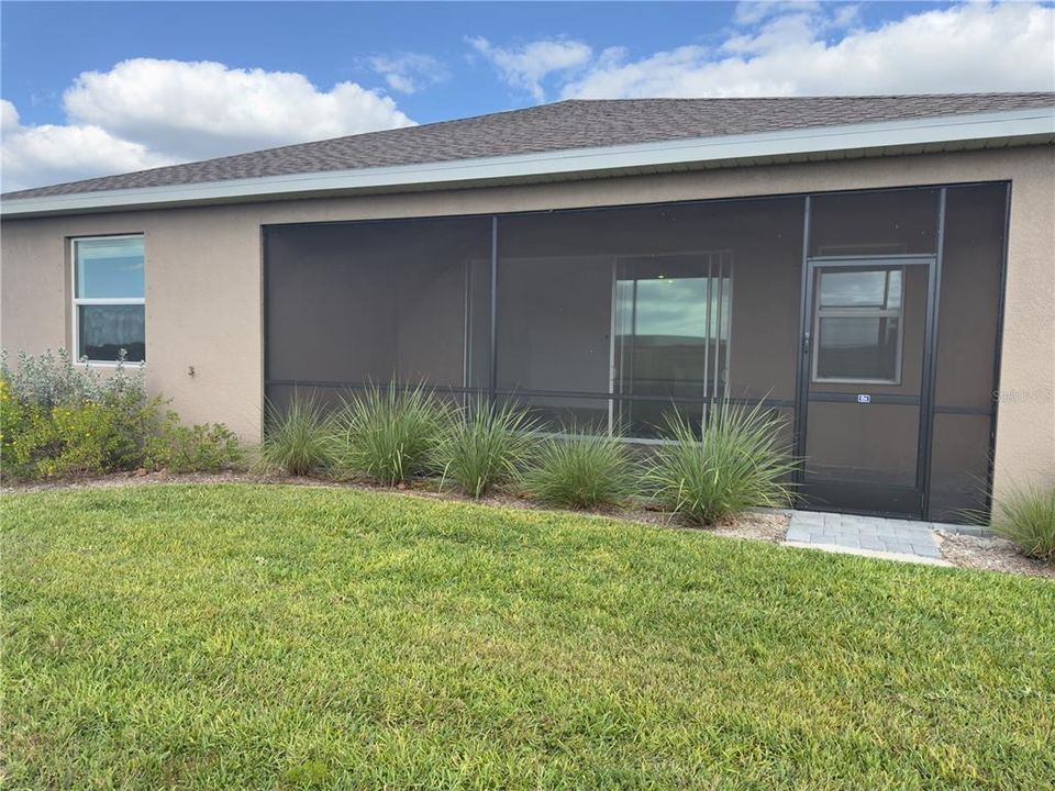 For Sale: $429,000 (3 beds, 3 baths, 2201 Square Feet)