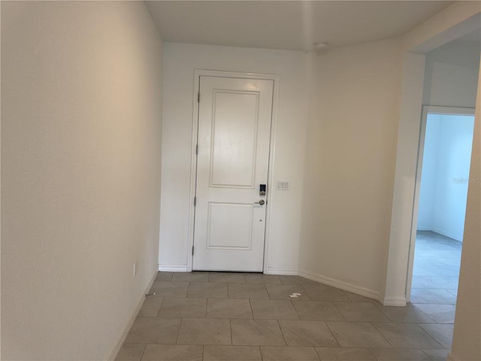 For Sale: $429,000 (3 beds, 3 baths, 2201 Square Feet)