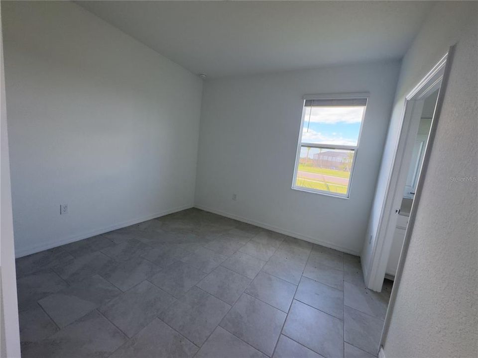 For Sale: $429,000 (3 beds, 3 baths, 2201 Square Feet)