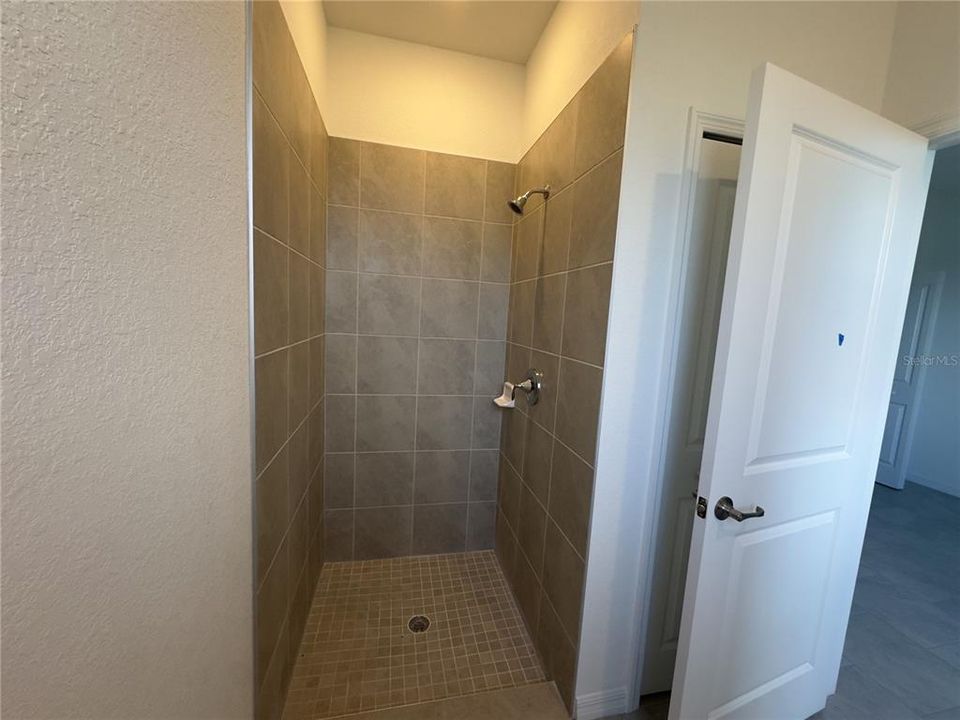 For Sale: $429,000 (3 beds, 3 baths, 2201 Square Feet)