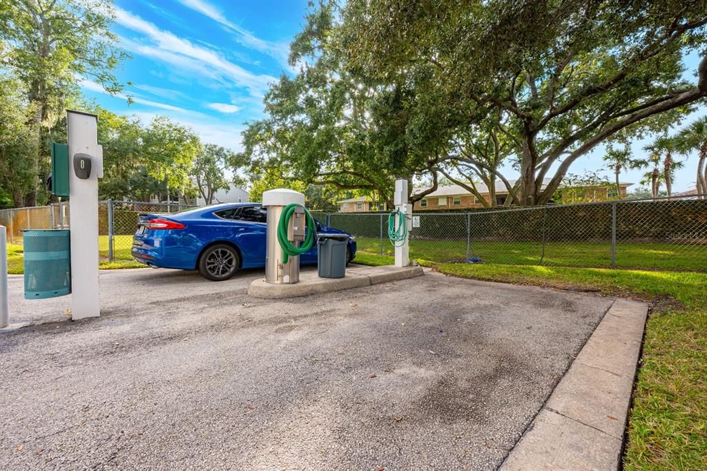 待售: $259,900 (2 贝兹, 2 浴室, 1400 平方英尺)