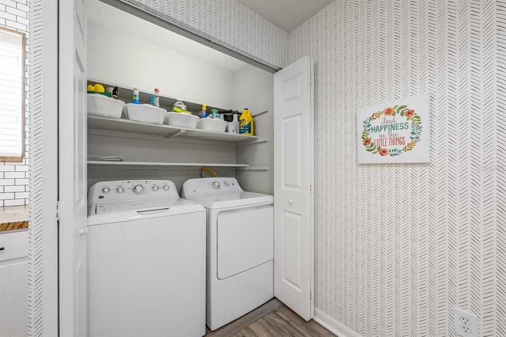 待售: $259,900 (2 贝兹, 2 浴室, 1400 平方英尺)