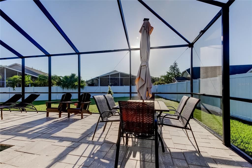 Под контрактом: $639,900 (3 спален, 2 ванн, 2026 Квадратных фут)