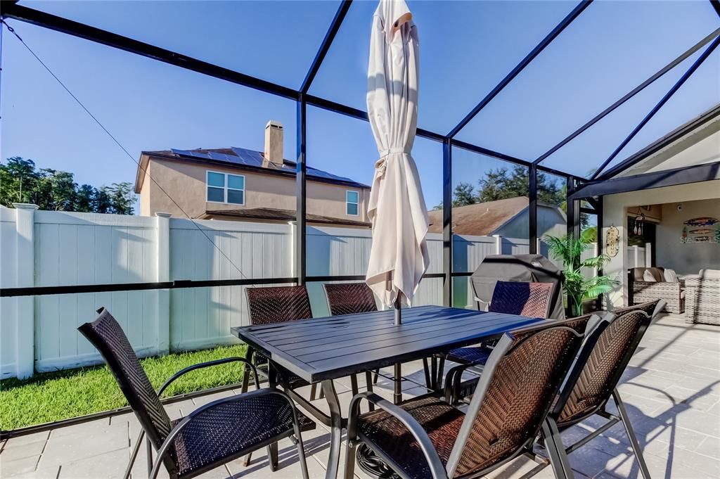 Под контрактом: $639,900 (3 спален, 2 ванн, 2026 Квадратных фут)