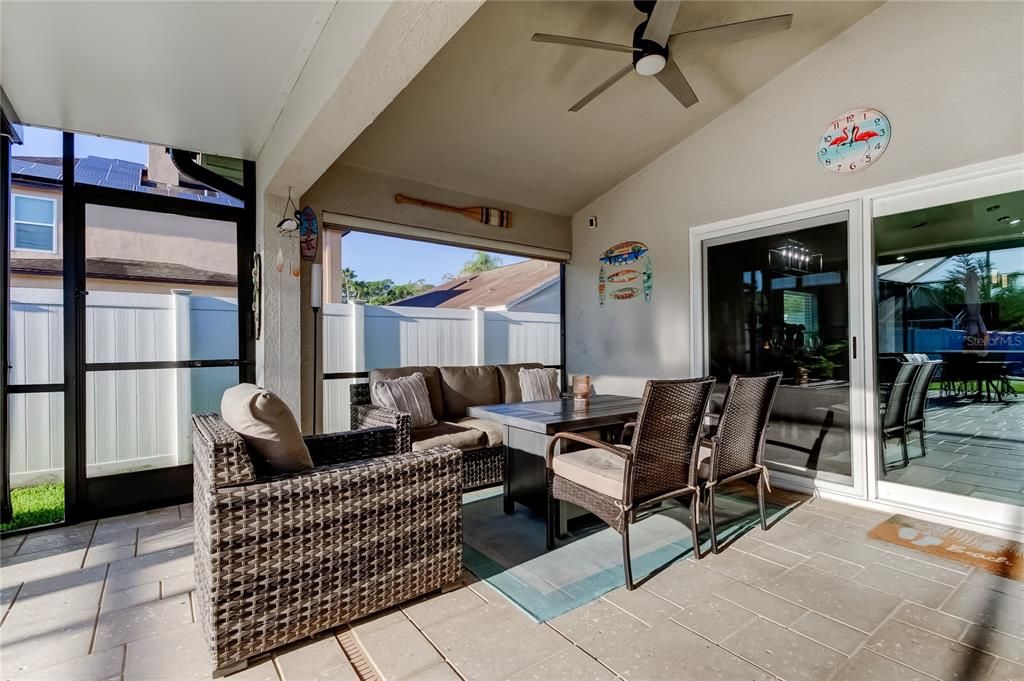 Под контрактом: $639,900 (3 спален, 2 ванн, 2026 Квадратных фут)