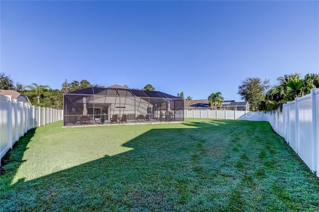 Под контрактом: $639,900 (3 спален, 2 ванн, 2026 Квадратных фут)