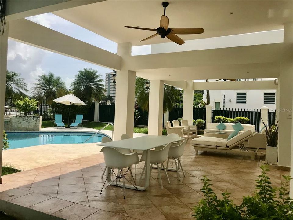 En Venta: $1,495,000 (4 camas, 3 baños, 0 Pies cuadrados)