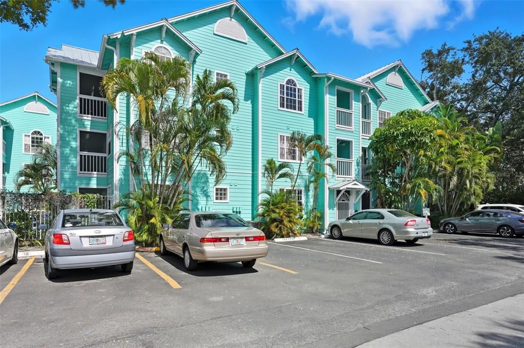 На продажу: $299,000 (2 спален, 2 ванн, 787 Квадратных фут)