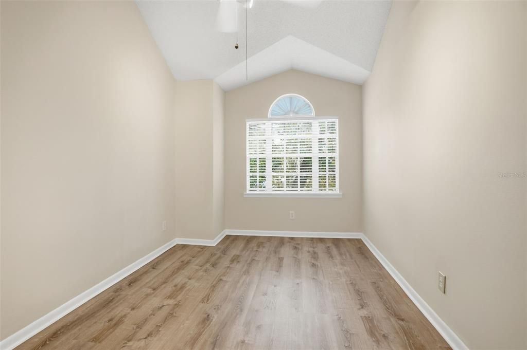 На продажу: $299,000 (2 спален, 2 ванн, 787 Квадратных фут)