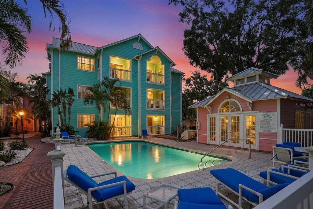 На продажу: $299,000 (2 спален, 2 ванн, 787 Квадратных фут)