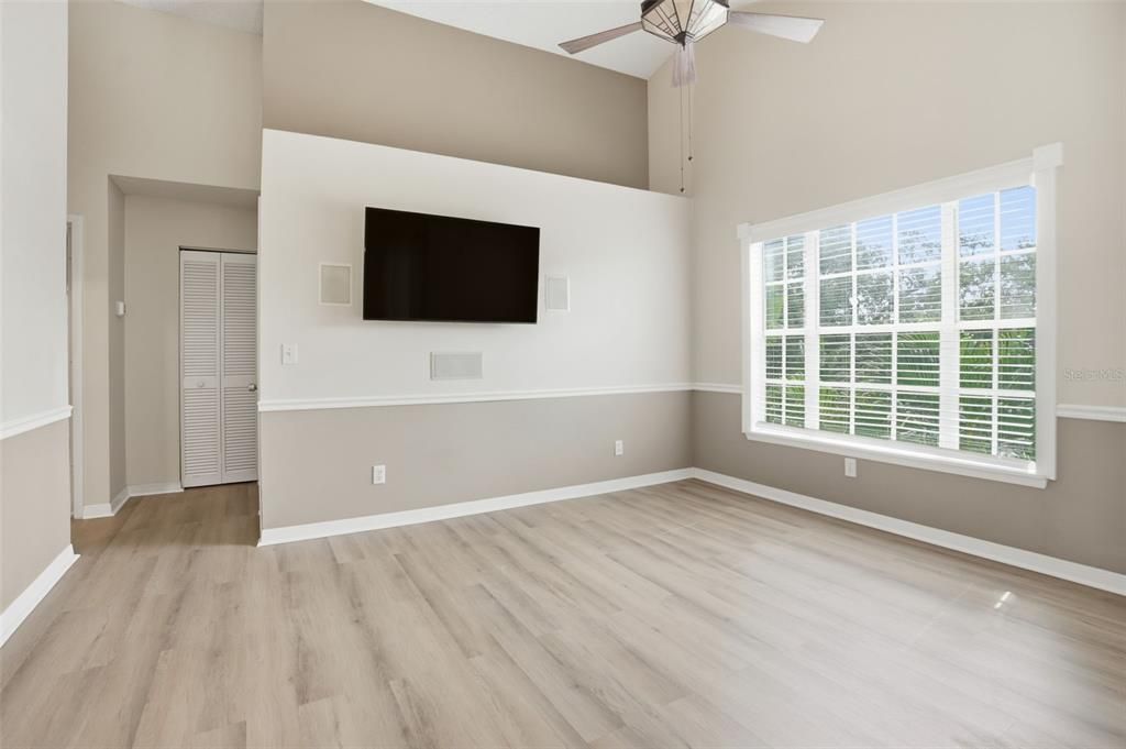 На продажу: $299,000 (2 спален, 2 ванн, 787 Квадратных фут)