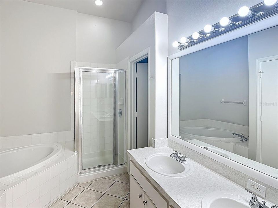 Active With Contract: $362,500 (4 beds, 2 baths, 1936 Square Feet)