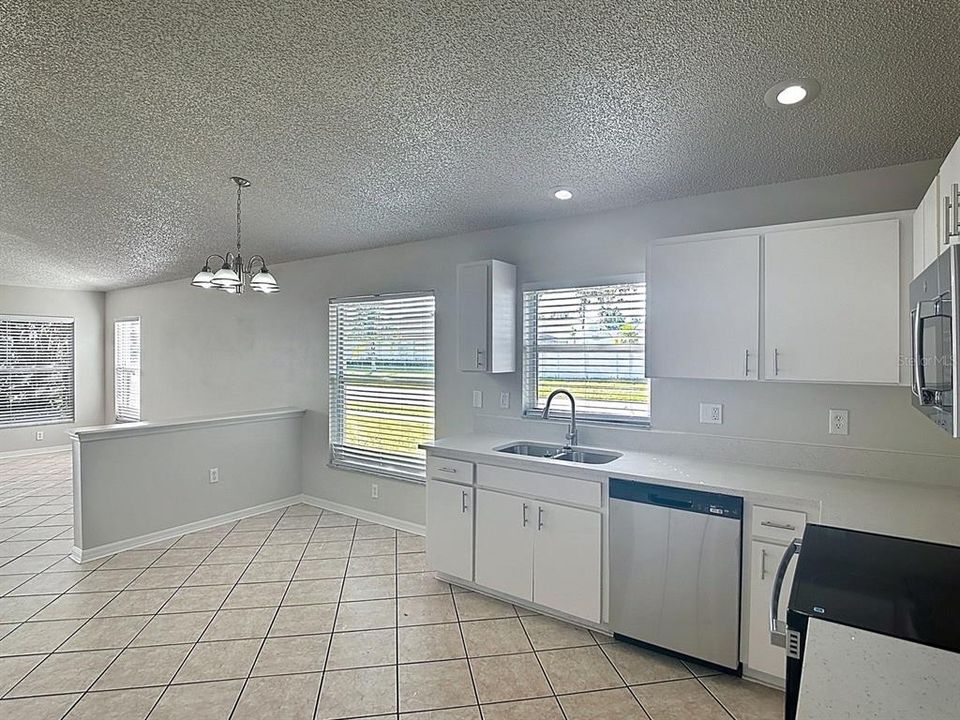 Active With Contract: $362,500 (4 beds, 2 baths, 1936 Square Feet)