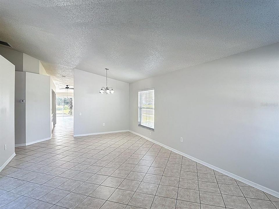 Active With Contract: $362,500 (4 beds, 2 baths, 1936 Square Feet)