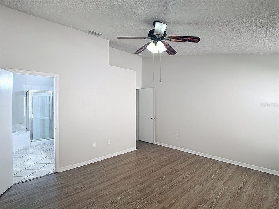 Active With Contract: $362,500 (4 beds, 2 baths, 1936 Square Feet)