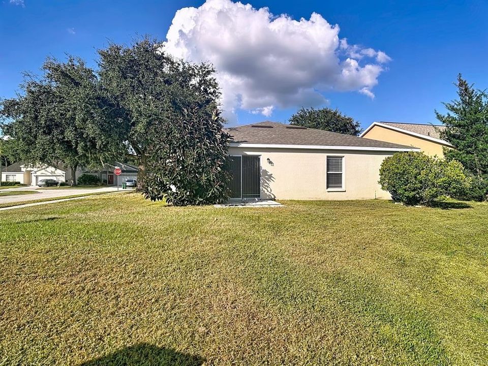 Active With Contract: $362,500 (4 beds, 2 baths, 1936 Square Feet)