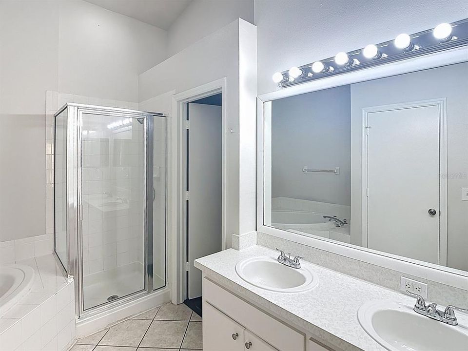 Active With Contract: $362,500 (4 beds, 2 baths, 1936 Square Feet)