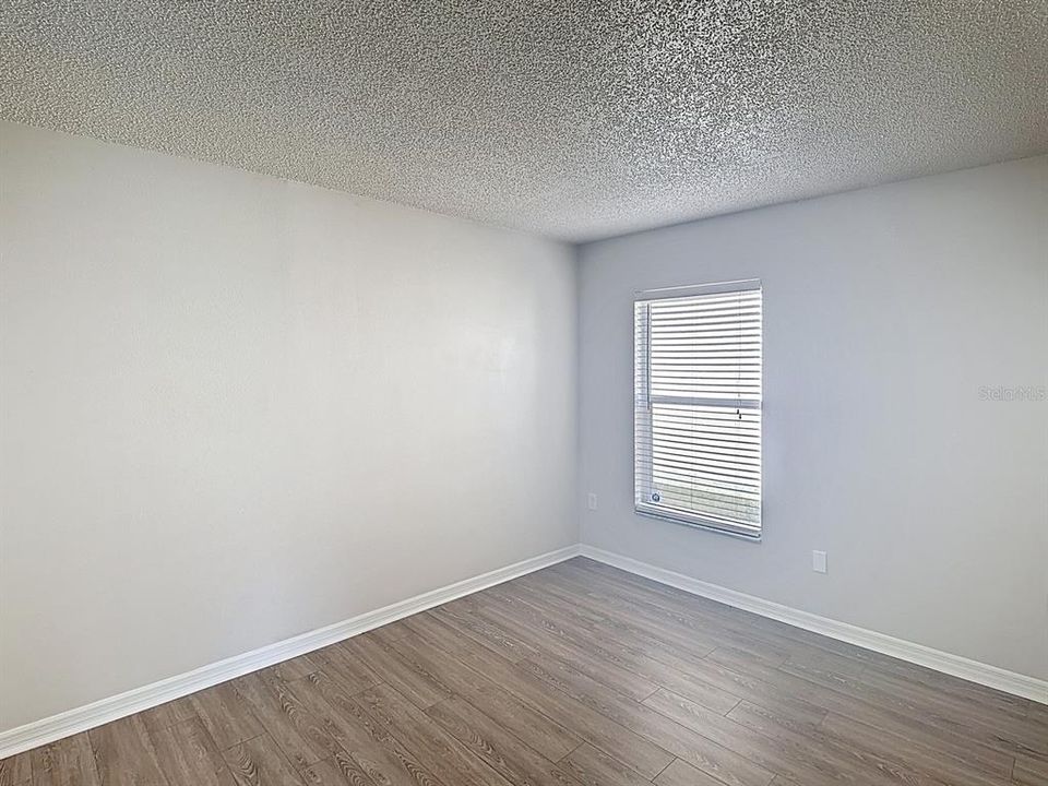 Active With Contract: $362,500 (4 beds, 2 baths, 1936 Square Feet)