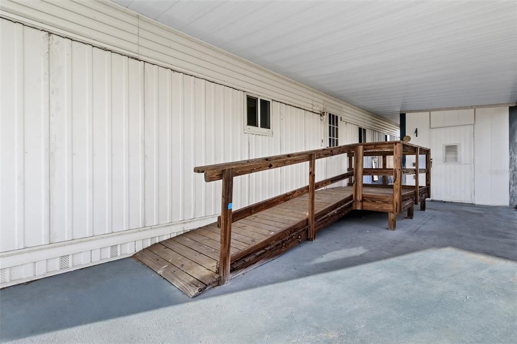 待售: $195,000 (2 贝兹, 2 浴室, 960 平方英尺)