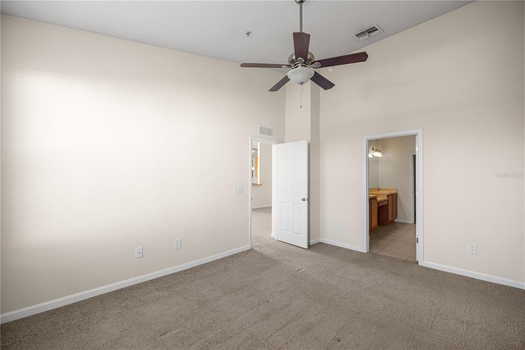 For Sale: $205,000 (2 beds, 2 baths, 1827 Square Feet)