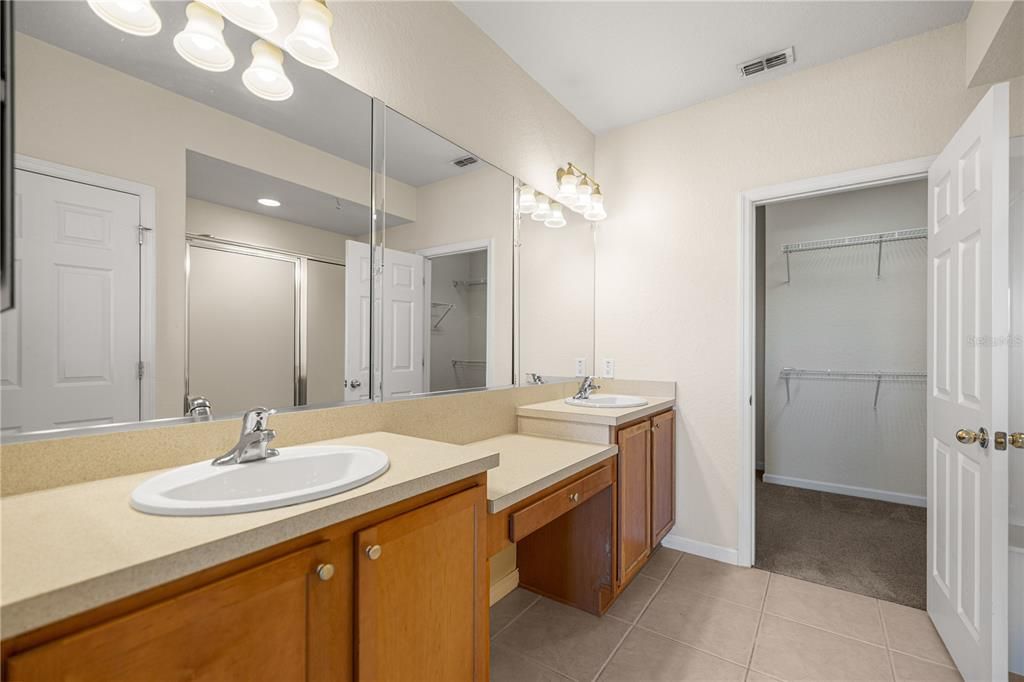 For Sale: $205,000 (2 beds, 2 baths, 1827 Square Feet)