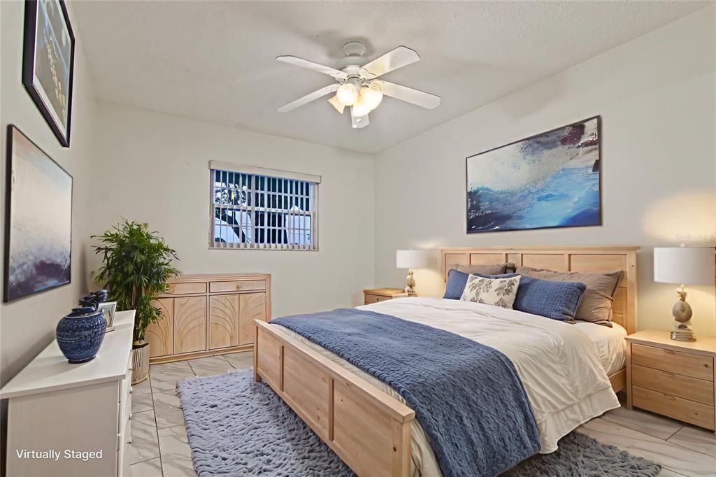 For Sale: $149,500 (2 beds, 2 baths, 1180 Square Feet)