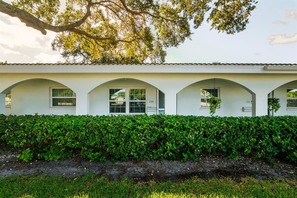 For Sale: $149,500 (2 beds, 2 baths, 1180 Square Feet)